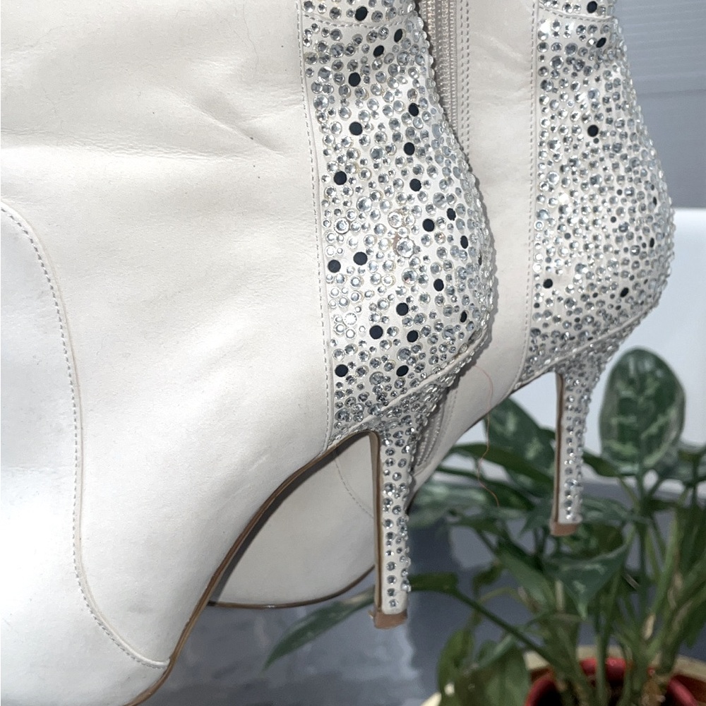 FEEL LIKE BEYONCE! Enzo Angiolini boots - Texas